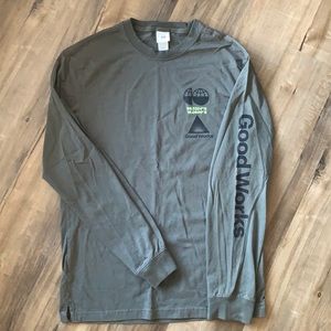 Men’s XS H&M good works long sleeved tee NWOT